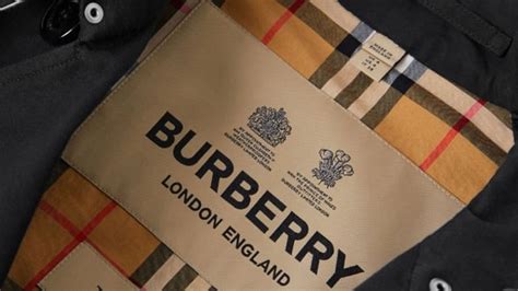 does burberry have a royal warrant